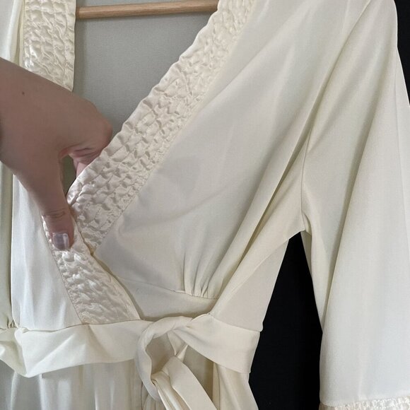 vintage valmode baby yellow robe 3/4 sleeves lingerie women's size small belted - Picture 3 of 8